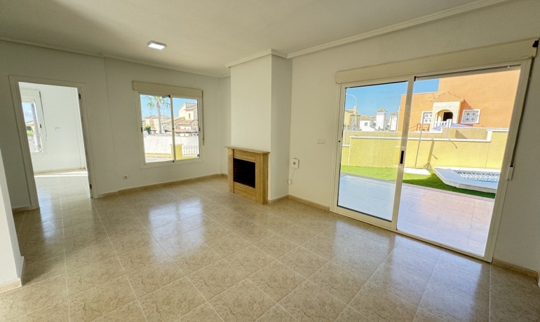 Sale - Villa -
Orihuela Costa* - Villamartin*