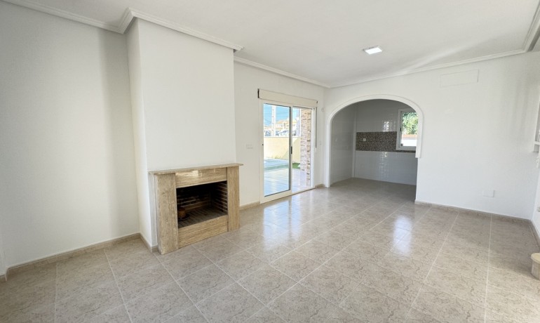 Sale - Villa -
Orihuela Costa* - Villamartin*