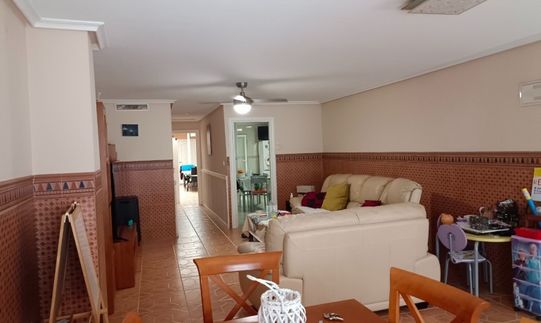 Herverkoop - Appartement / Flat -
Elche*