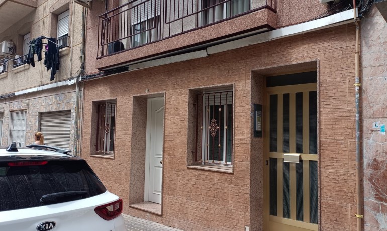 Herverkoop - Appartement / Flat -
Elche*