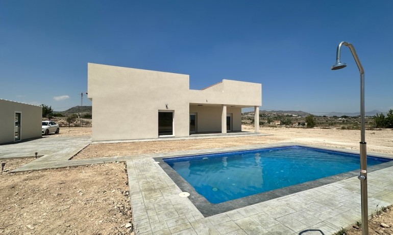 Herverkoop - Villa -
Alicante* - La Romana*