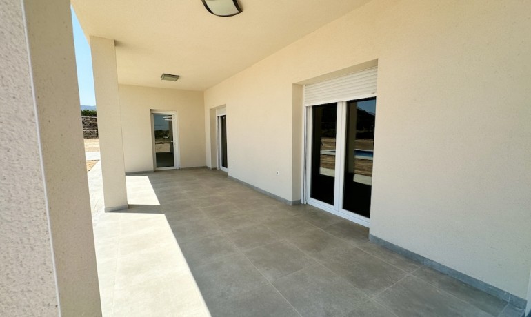 Sale - Villa -
Alicante* - La Romana*