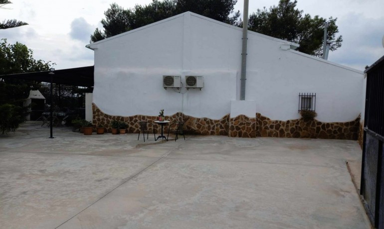 Sale - Country Property -
Dolores*