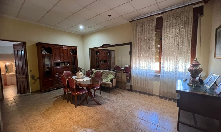 Sale - Townhouse -
Alicante* - Daya Vieja*