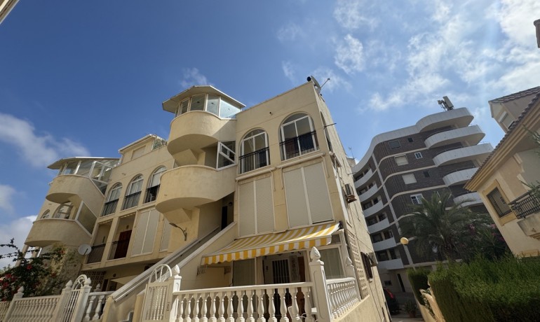 Sale - Apartment / Flat -
Orihuela Costa* - La Zenia*