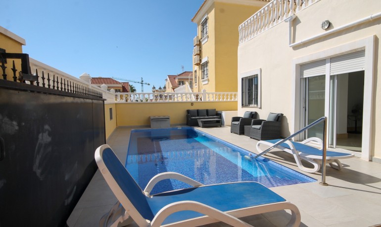 Sale - Villa -
Orihuela Costa* - Blue Lagoon*