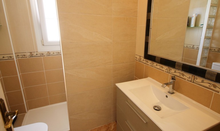 Venta - Villa -
